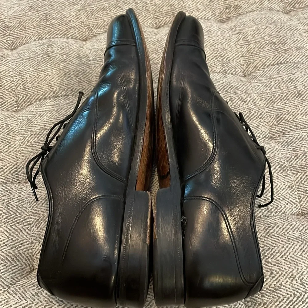 Foot Joy Classics black leather cap toe Oxford size 9.5 D